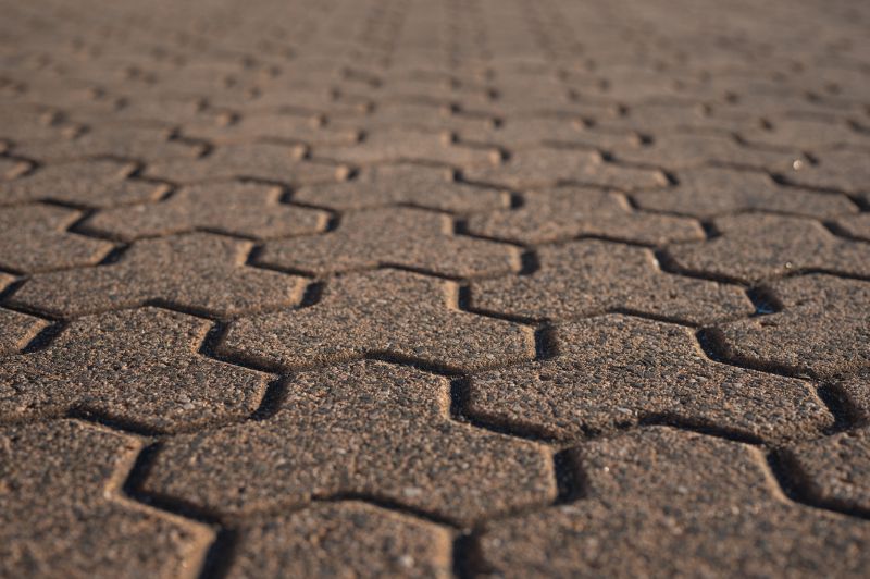 How Paver Driveways Handle Heavy Vehicle Traffic